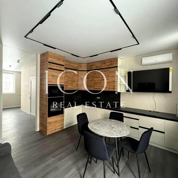 Гідності вул., 3