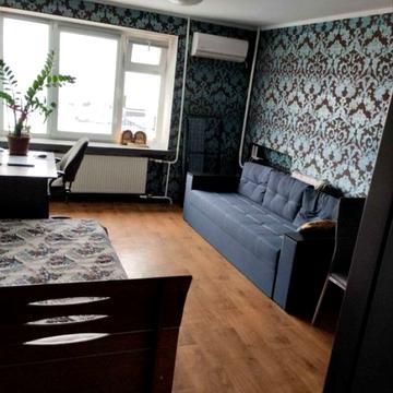 Сумгаїтська вул., 21