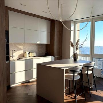 Зарічна вул., 4