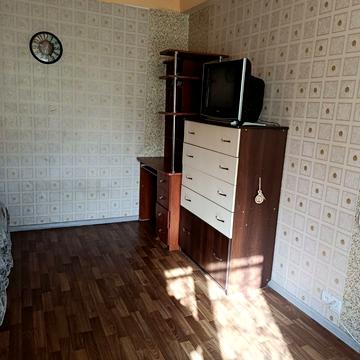 Мілютенка вул., 22