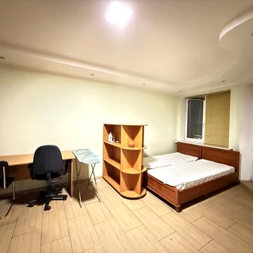 Борщагівська вул., 143-Б