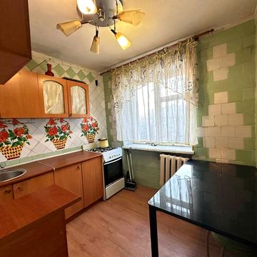 Радісна вул., 21