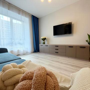 Набережна Перемоги вул., 44