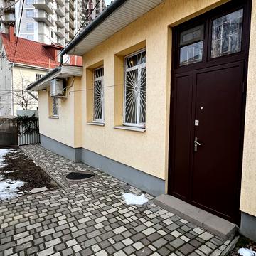Зоопаркова вул., 8в