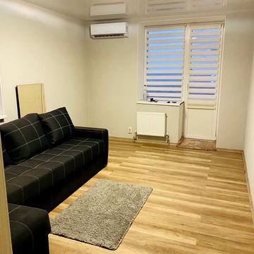 Вереснева вул., 22-Б