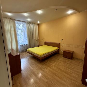 Футуристів пров., 9