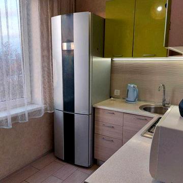 Академіка Павлова вул., 162а