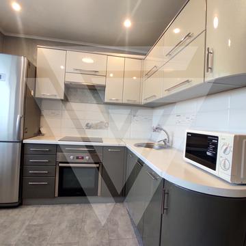 Оболонський просп., 11