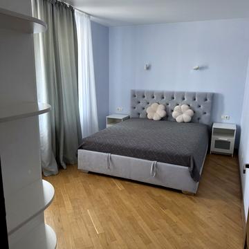 Оноре де Бальзака вул., 80