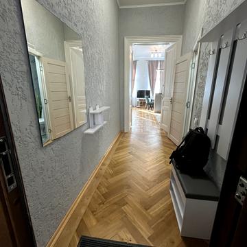 Івана Григоровича вул., 3