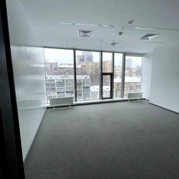 Спортивна пл., 1-А