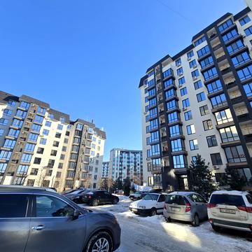 Героїв Небесної Сотні просп., 18/6