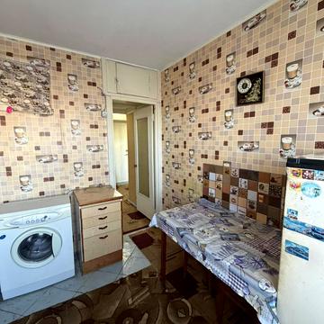 Центральний просп. (Леніна), 195