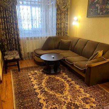 Довженка, 36