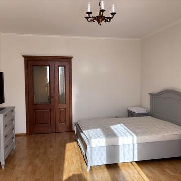 Валерія Лобановського просп., 150-В