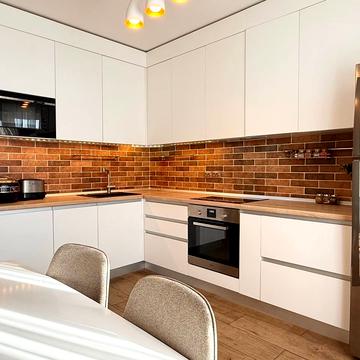 Бориса Гмирі вул., 16А