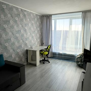 Литовський проспект, 12