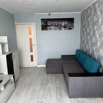 Литовський проспект, 12