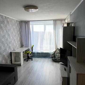 Литовський проспект, 12