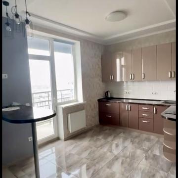 Михайлівська вул., (Будинок 1)