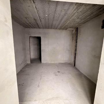 Чорновола вул., (Будинок 1)