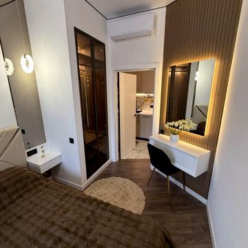 Полуничний пров., 24б