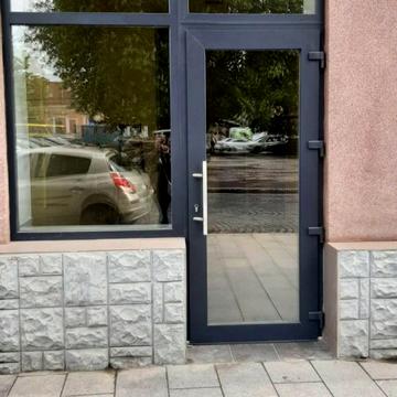 Шандора Петефі пл., 23