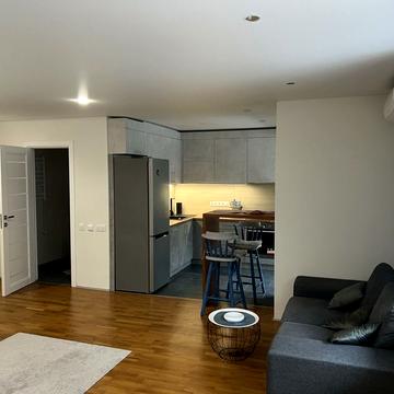 Мечникова вул. (Кловський), 18