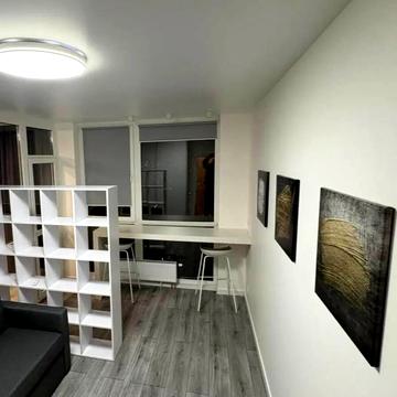 Причальна вул., 10