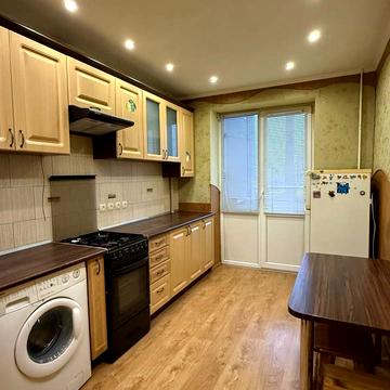 Михайла Бойчука вул., 10