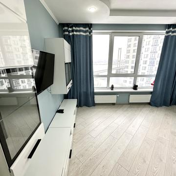 Зарічна вул., 1-Б