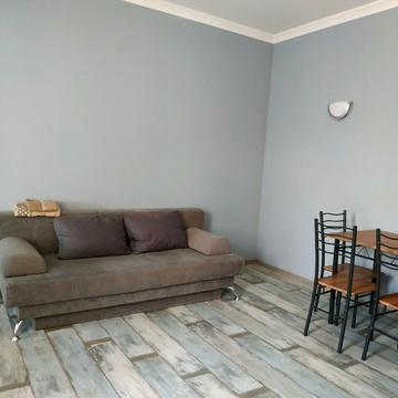 Успенська вул. (Чичерина), 8