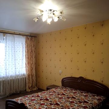 Небесної Сотні просп. (Маршала Жукова), 12