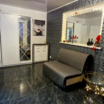 Миколи Руденка вул., 21