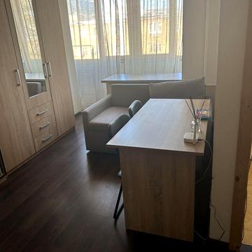 Білоруська вул., 17