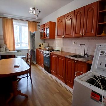 Гната Хоткевича вул., 16