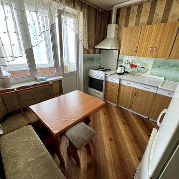 Володимира Івасюка просп. (Героїв Сталінграду), 49-Б