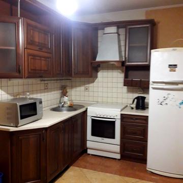 Донорська вул. (Слепнева), 2