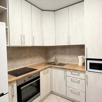 Юлії Здановської вул. (Ломоносова), 85