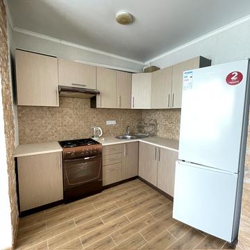 Бакинська вул., 1