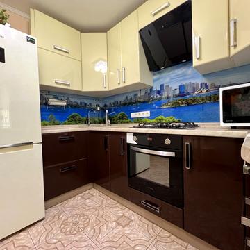 Миру вул., 50