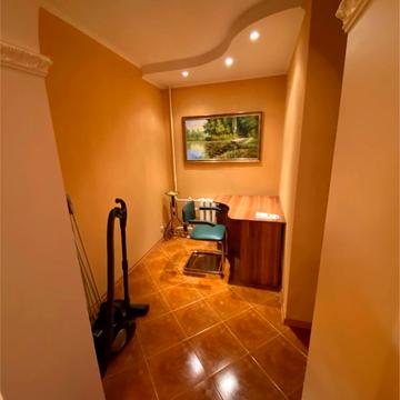 Левка Лукяненка вул. (Маршала Тимошенка), 2/4