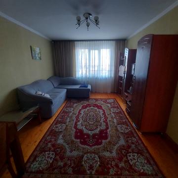 Академіка Корольова вул., 37