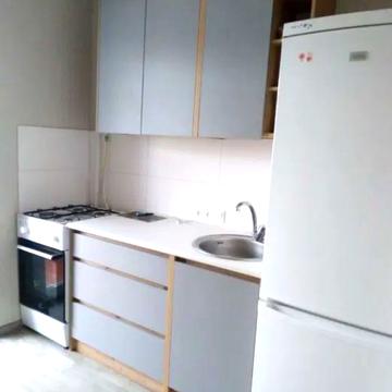 Академіка Єфремова вул. (Командарма Уборевича), 7