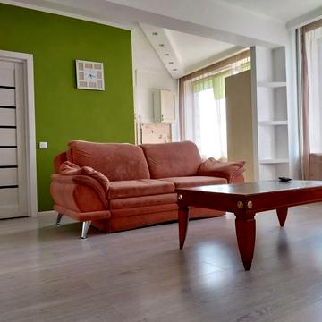 Лесі Українки бульв., 36-Б