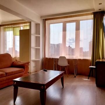 Лесі Українки бульв., 36-Б