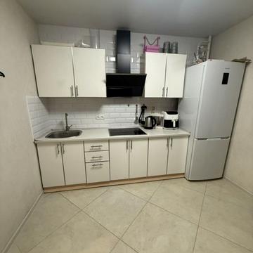 Ньютона вул., 98