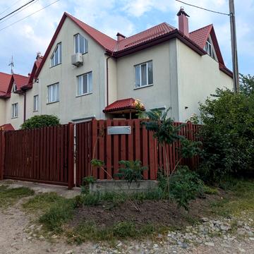 Дружби вул., 44