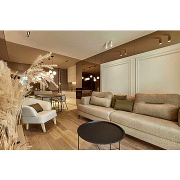 Зарічна вул., 4