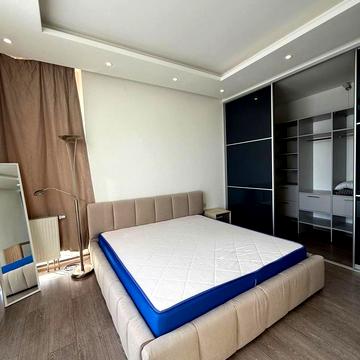 Саксаганського вул., 37-К